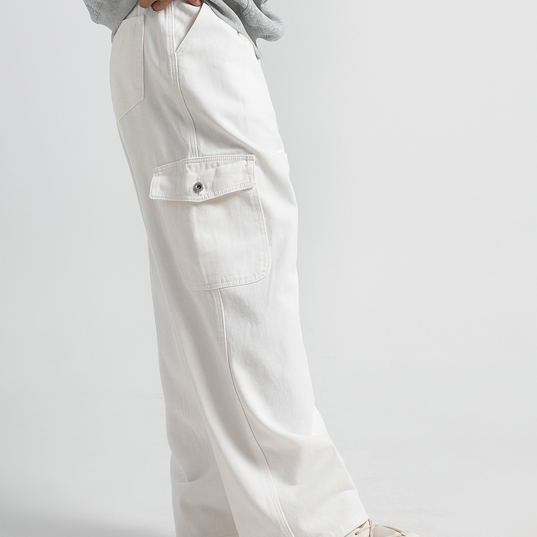 Men'S Loose Fashion Jeans Straight Waist Overalls Casual Pure White Tide Brand Cycling Pants Suitable For All Seasons.