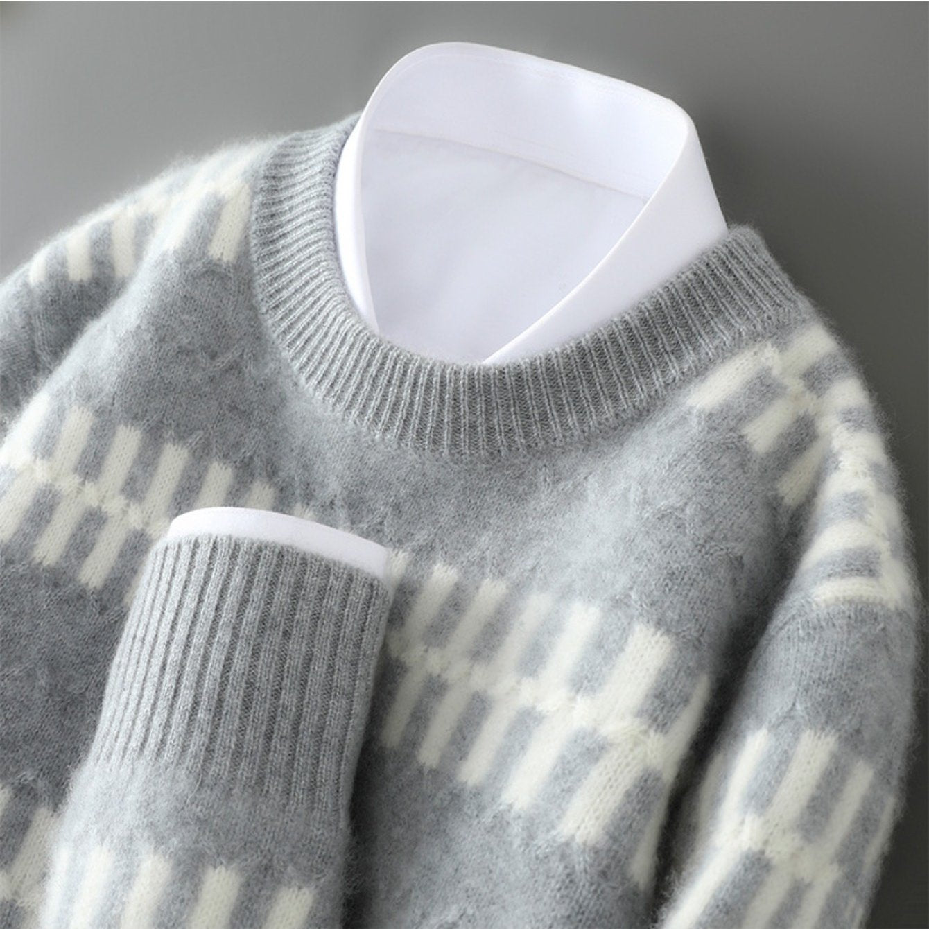 Mens 100% Velvet Crewneck Sweater | Thickened Jacquard Knit Top, Fashion Thermal Comfort, Trendy Casual, Perfect for Fall\u002FWinter, Casual & Daily Wear