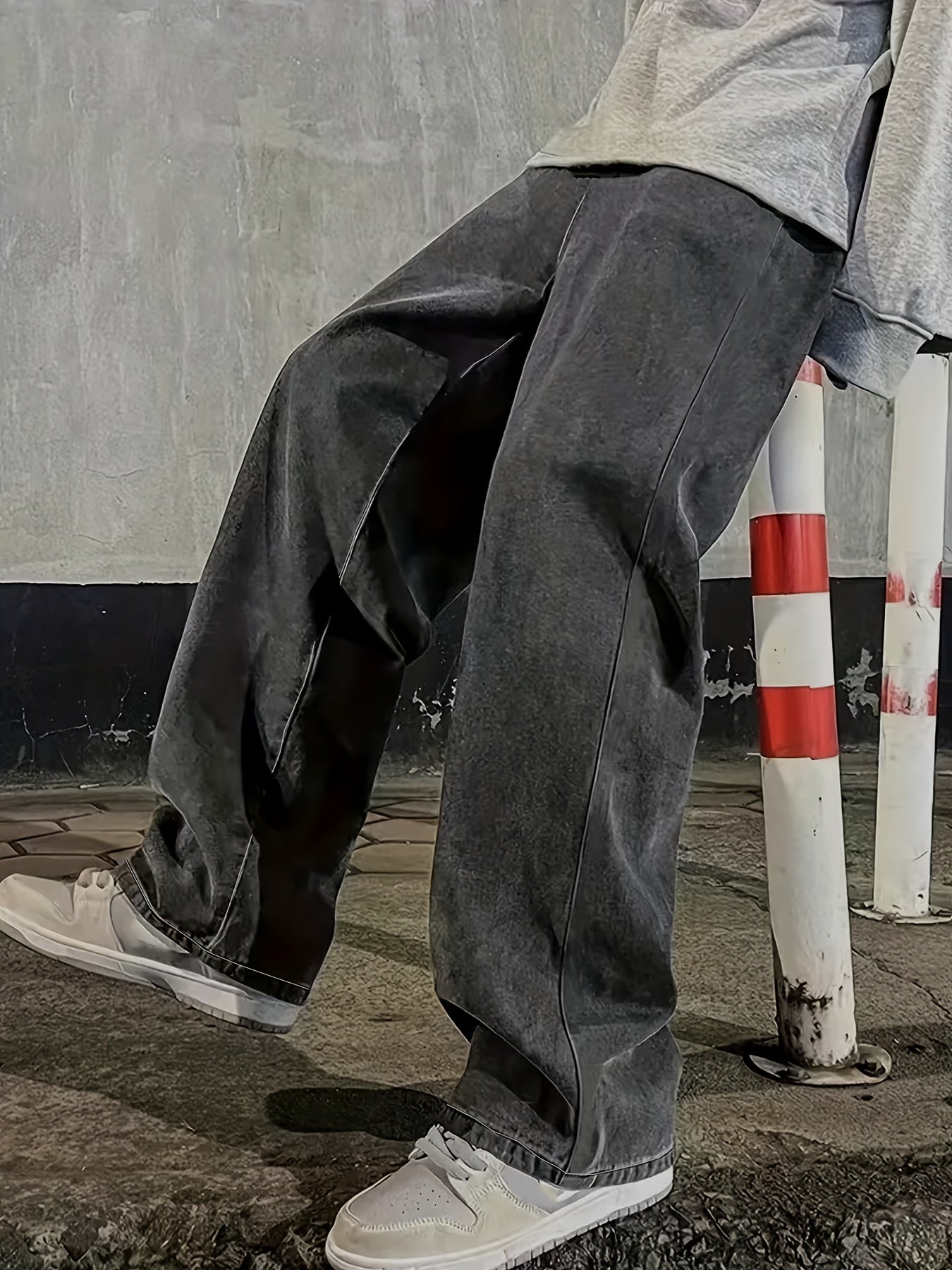 Men's Classic Loose Fit Straight-Leg Denim Pants - Mid-Rise Button-Fly Casual Jeans with Water-Washed Texture, Solid Color Non-Stretch Fabric for All-Season Comfort (Young Men's Versatile Streetwear)