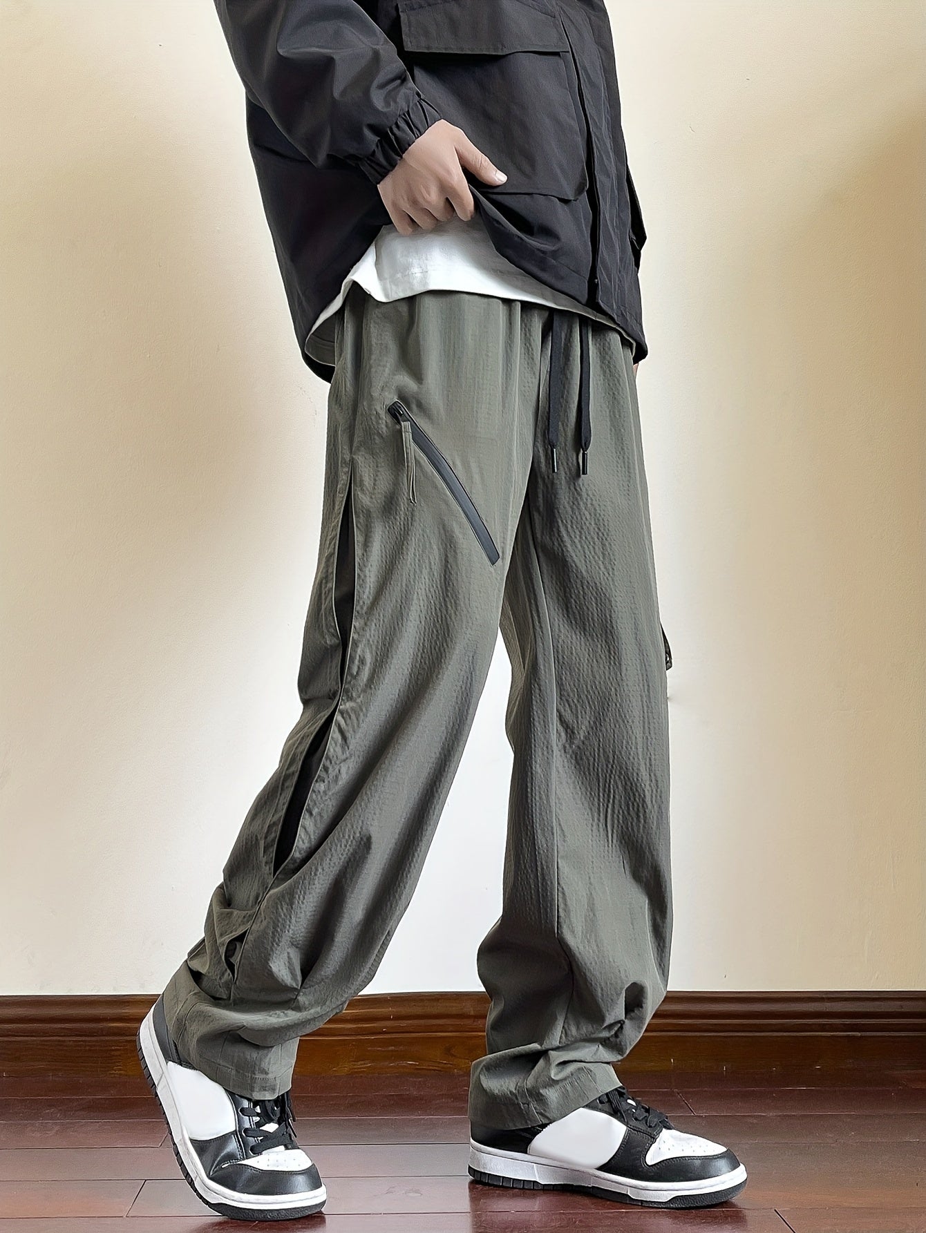 Men's workwear pants, wear-resistant and scratch resistant, outdoor training pants, outdoor mountaineering, camping, multi pocket workwear pants, daily commuting to work, four seasons long pants, outdoor work tear resistant, and charging pants