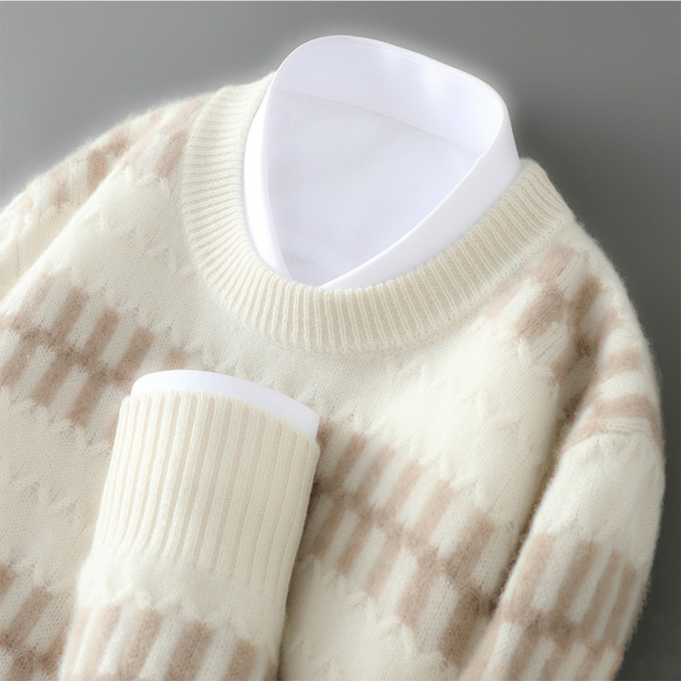 Mens 100% Velvet Crewneck Sweater | Thickened Jacquard Knit Top, Fashion Thermal Comfort, Trendy Casual, Perfect for Fall\u002FWinter, Casual & Daily Wear